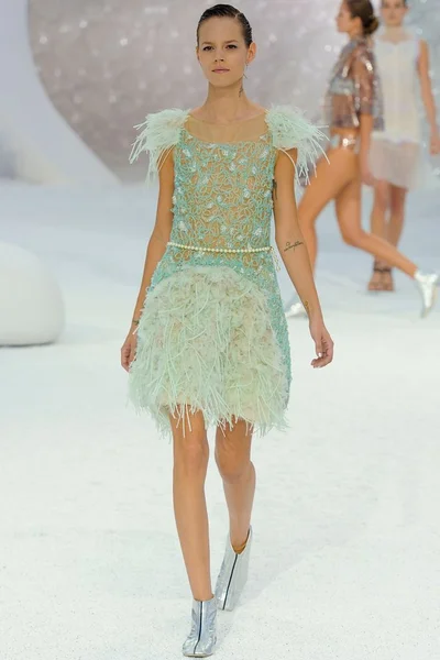 Look 75